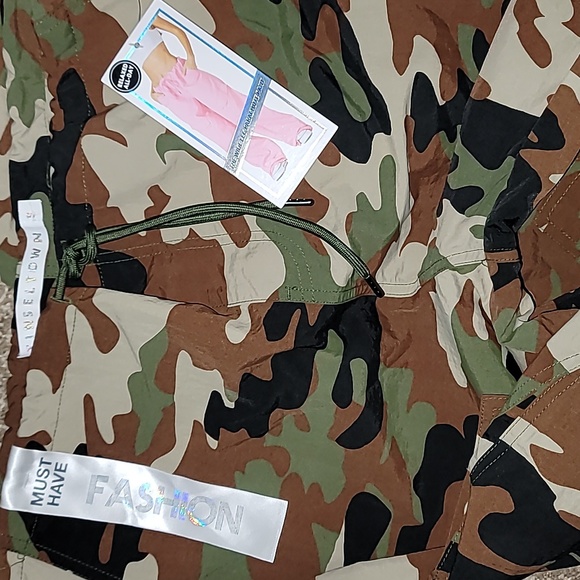 Cargo Parachute Camo Pants - Picture 8 of 8